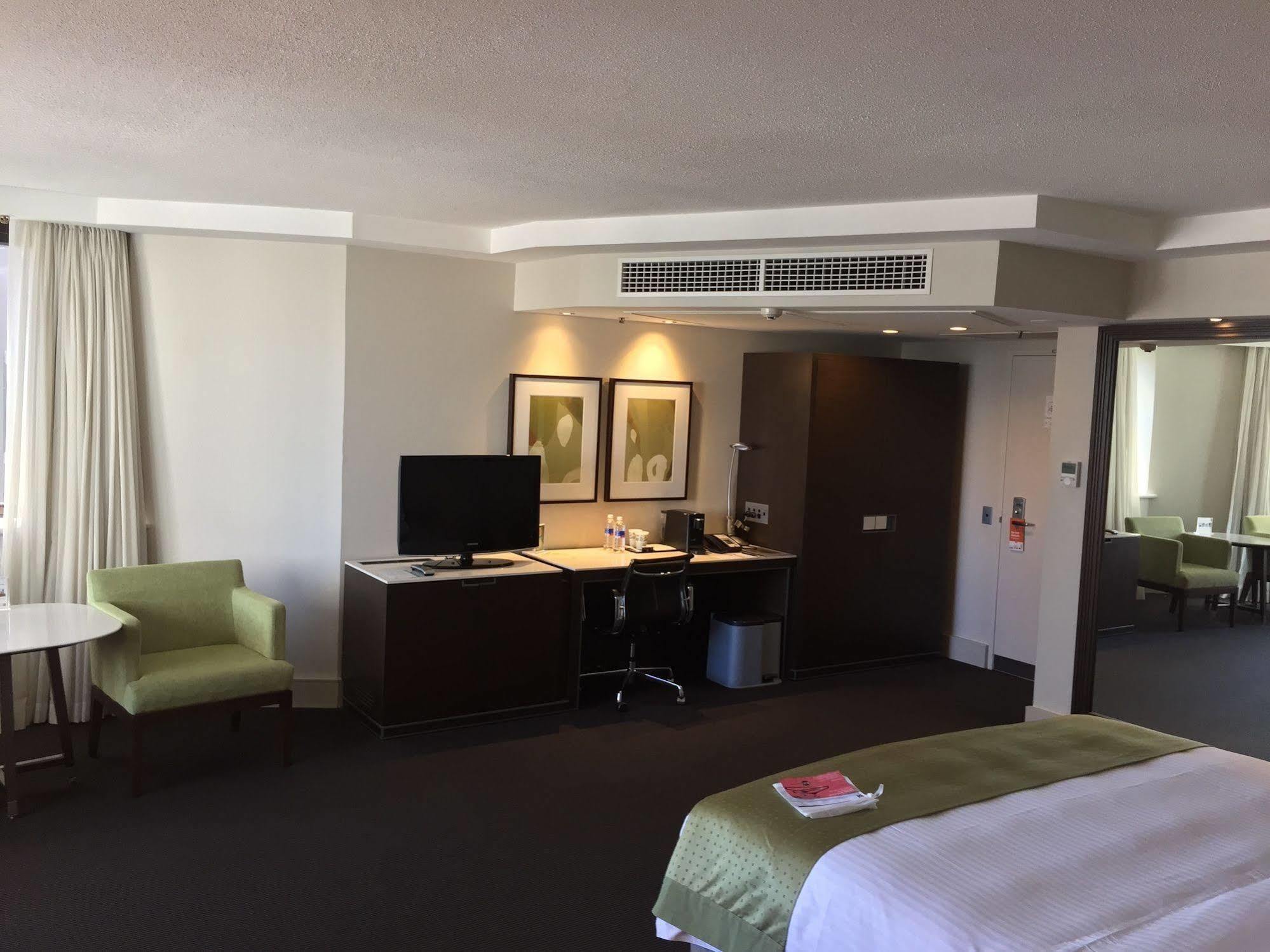 Hotel Jen Бризбейн Екстериор снимка